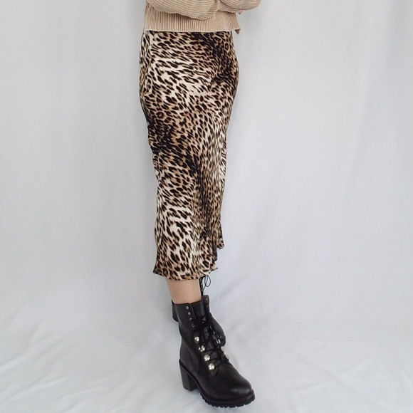 High waisted leopard print midi skirt - Picture 4 of 5